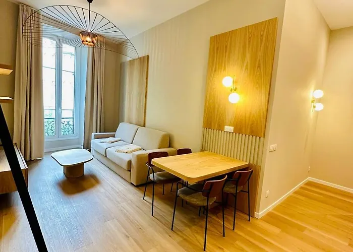 Neuf D Architecte Carre D Or * ניס