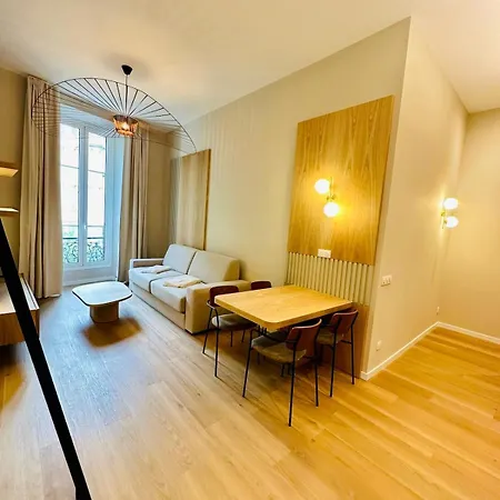 Neuf D Architecte Carre D Or * نيس