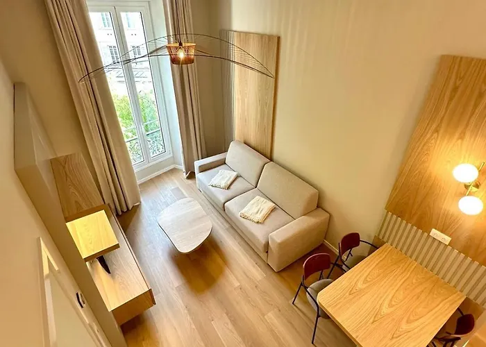 Neuf D Architecte Carre D Or نيس