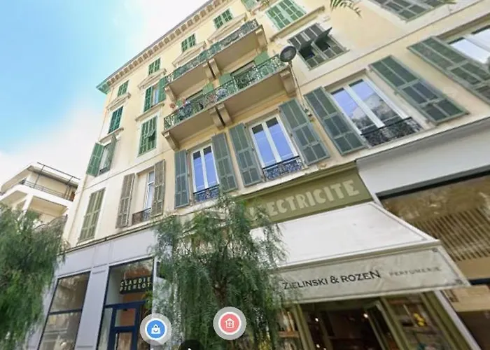 Neuf D Architecte Carre D Or نيس